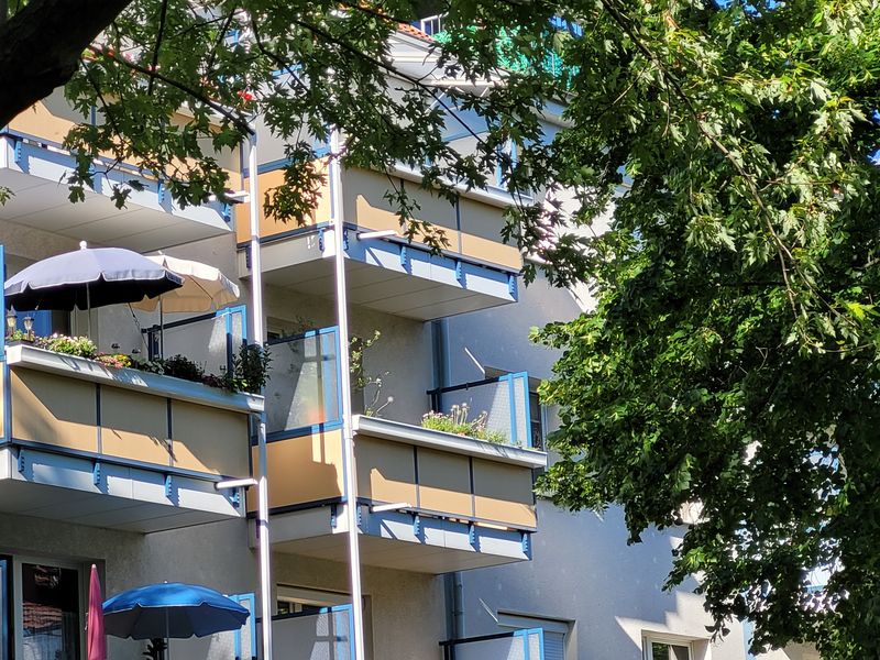 Wohnen im Grünen: 3-Zimmer-Wohnung in Halles Süden
